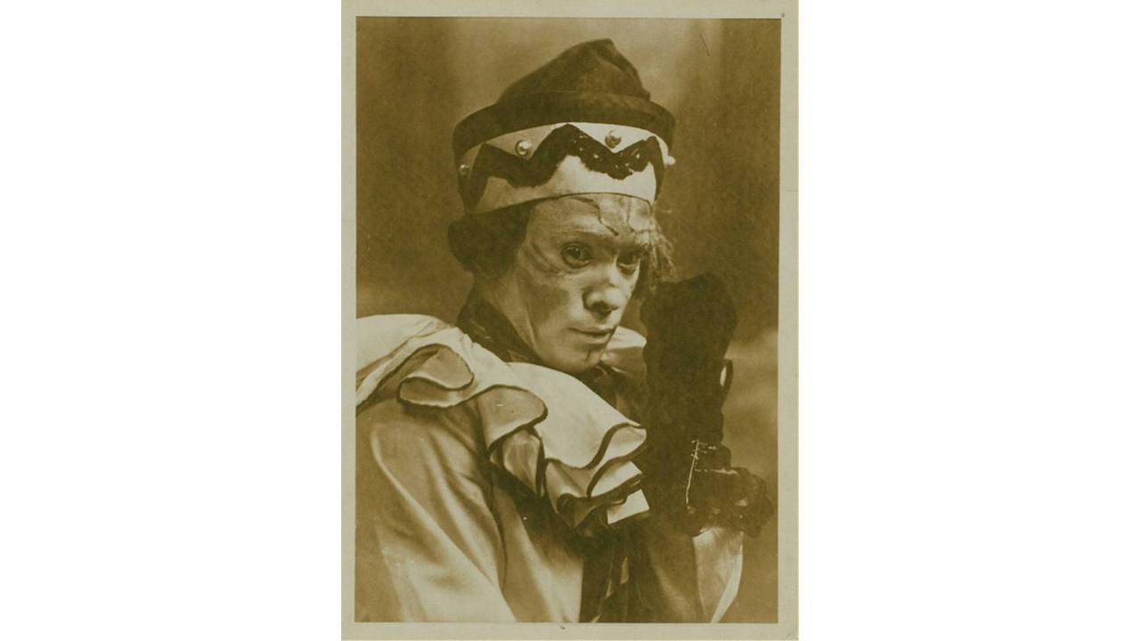 Vaslav Nijinsky in Petroushka di Igor Stravinsky (1911)