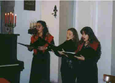 Il Trio Euridice, preziosa "colonna vocale" per la Associazione.